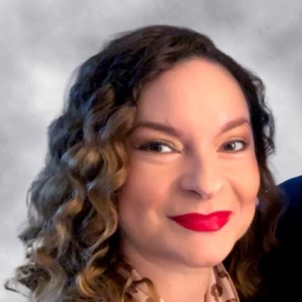 Meet your Posher, Nadia